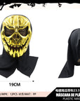 Máscara Calavera Metalizada con Capucha – Brillo de Terror
