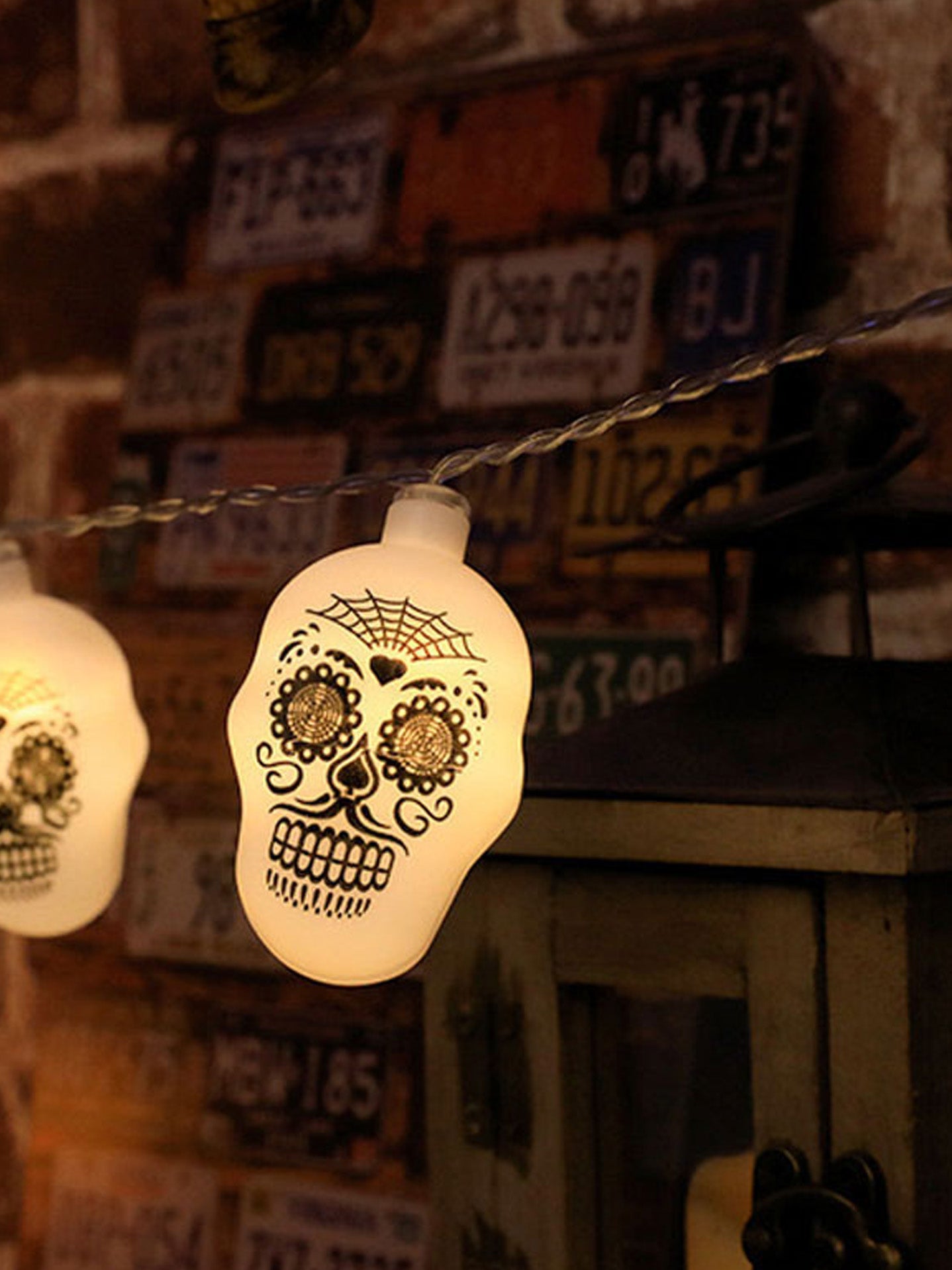 Guirnalda de Calaveras con Luz LED – Decoración Terrorífica de Halloween